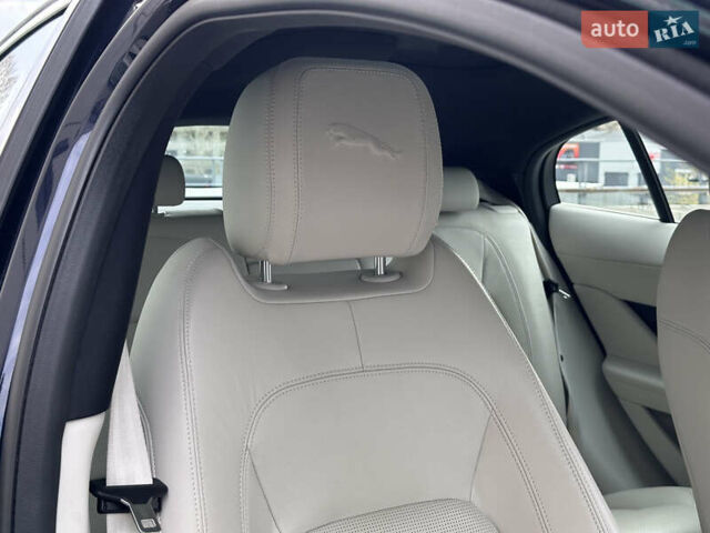 Синий Ягуар I-Pace, объемом двигателя 0 л и пробегом 107 тыс. км за 26500 $, фото 52 на Automoto.ua