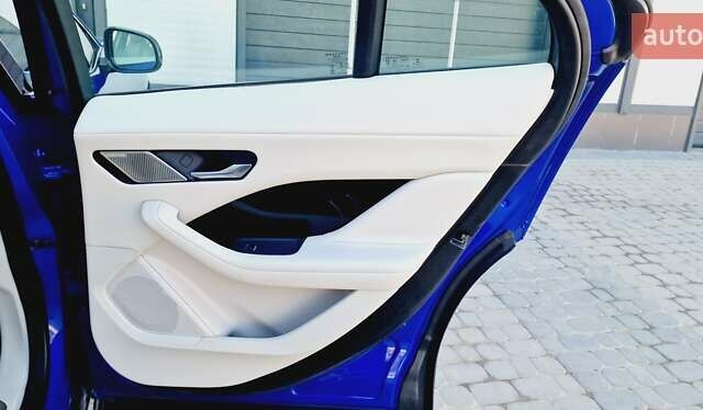 Синий Ягуар I-Pace, объемом двигателя 0 л и пробегом 99 тыс. км за 24999 $, фото 66 на Automoto.ua