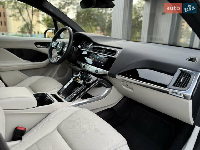 Синий Ягуар I-Pace, объемом двигателя 0 л и пробегом 190 тыс. км за 23500 $, фото 50 на Automoto.ua