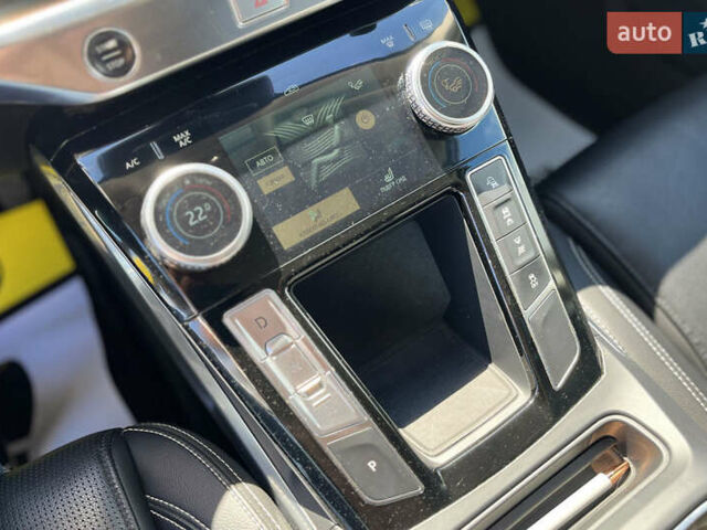 Синий Ягуар I-Pace, объемом двигателя 0 л и пробегом 75 тыс. км за 25990 $, фото 20 на Automoto.ua