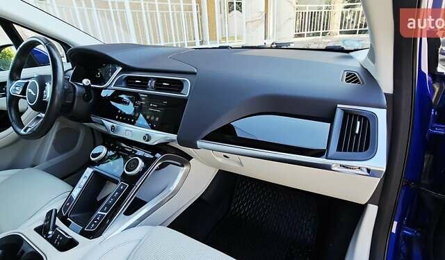 Синий Ягуар I-Pace, объемом двигателя 0 л и пробегом 121 тыс. км за 24999 $, фото 92 на Automoto.ua