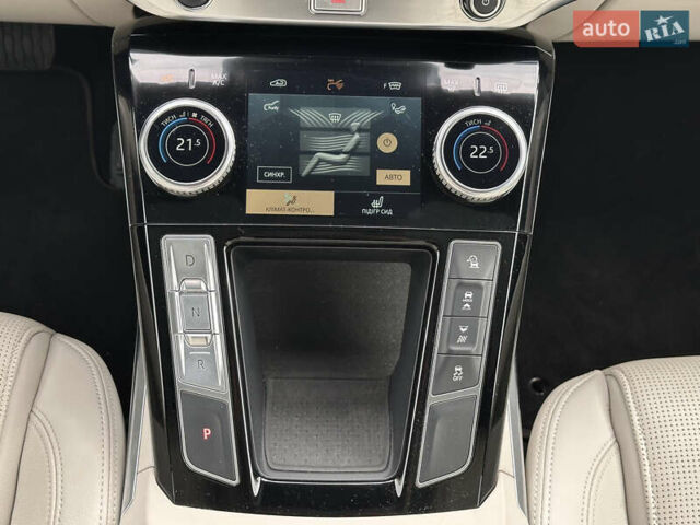 Синий Ягуар I-Pace, объемом двигателя 0 л и пробегом 107 тыс. км за 26500 $, фото 36 на Automoto.ua