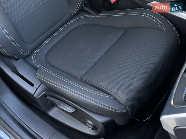 Синий Ягуар I-Pace, объемом двигателя 0 л и пробегом 117 тыс. км за 23500 $, фото 53 на Automoto.ua