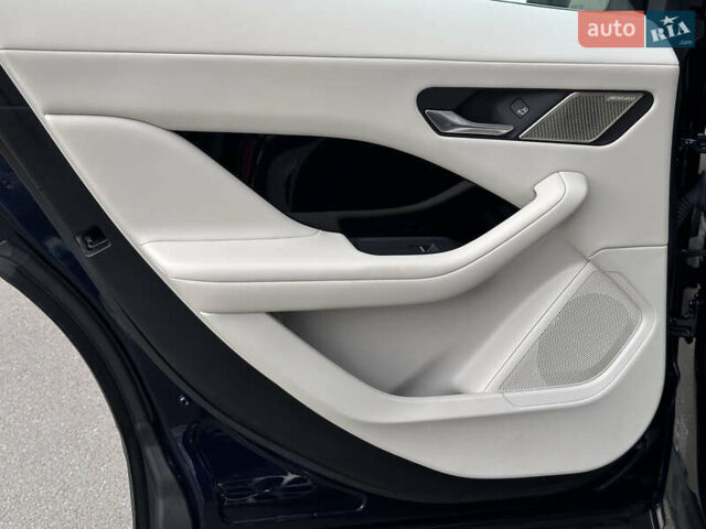 Синий Ягуар I-Pace, объемом двигателя 0 л и пробегом 107 тыс. км за 26500 $, фото 65 на Automoto.ua