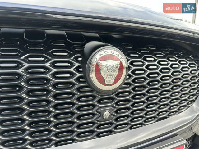 Синій Ягуар I-Pace, об'ємом двигуна 0 л та пробігом 118 тис. км за 24674 $, фото 36 на Automoto.ua