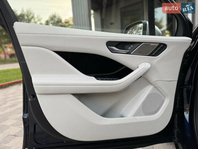 Синий Ягуар I-Pace, объемом двигателя 0 л и пробегом 190 тыс. км за 23500 $, фото 70 на Automoto.ua