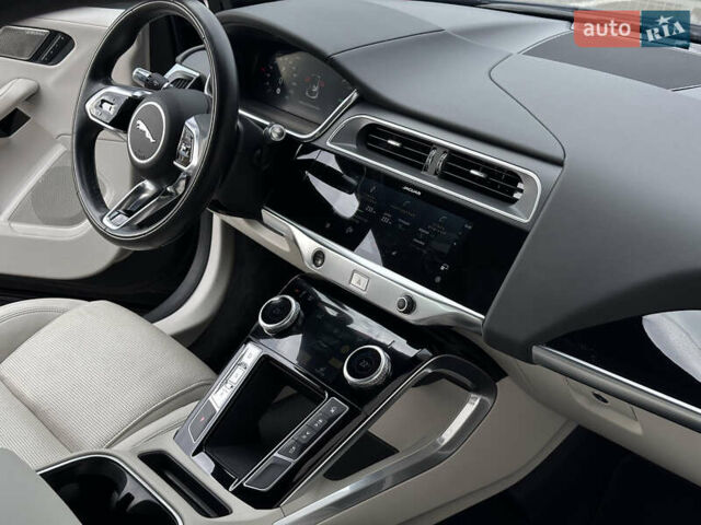 Синий Ягуар I-Pace, объемом двигателя 0 л и пробегом 107 тыс. км за 26500 $, фото 50 на Automoto.ua