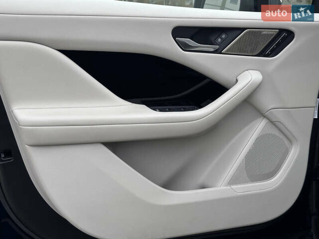 Синий Ягуар I-Pace, объемом двигателя 0 л и пробегом 107 тыс. км за 26500 $, фото 28 на Automoto.ua