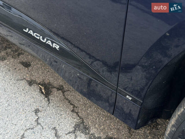 Синий Ягуар I-Pace, объемом двигателя 0 л и пробегом 117 тыс. км за 23500 $, фото 28 на Automoto.ua