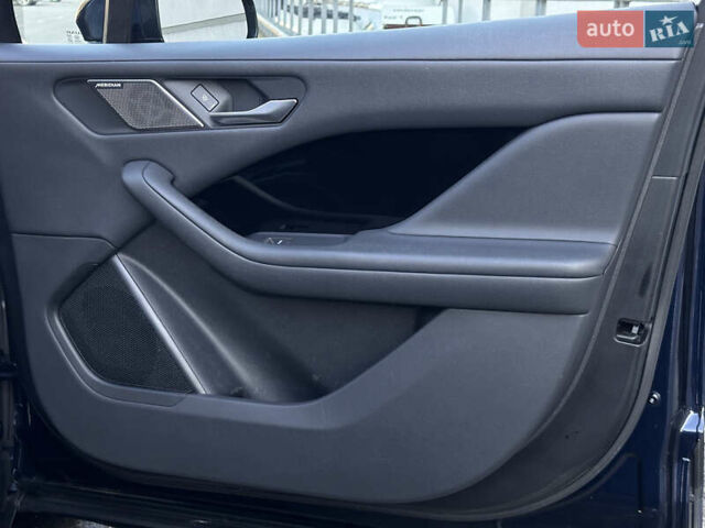 Синий Ягуар I-Pace, объемом двигателя 0 л и пробегом 117 тыс. км за 23500 $, фото 47 на Automoto.ua