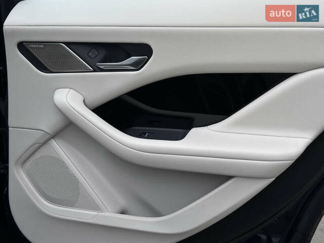 Синий Ягуар I-Pace, объемом двигателя 0 л и пробегом 107 тыс. км за 26500 $, фото 69 на Automoto.ua
