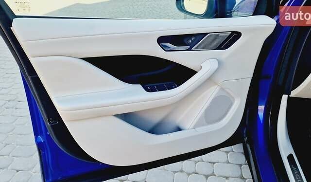 Синий Ягуар I-Pace, объемом двигателя 0 л и пробегом 99 тыс. км за 24999 $, фото 48 на Automoto.ua