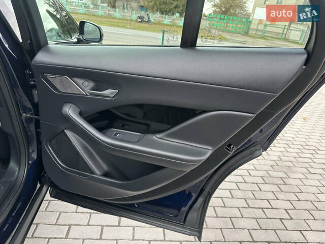 Синій Ягуар I-Pace, об'ємом двигуна 0 л та пробігом 118 тис. км за 23992 $, фото 39 на Automoto.ua