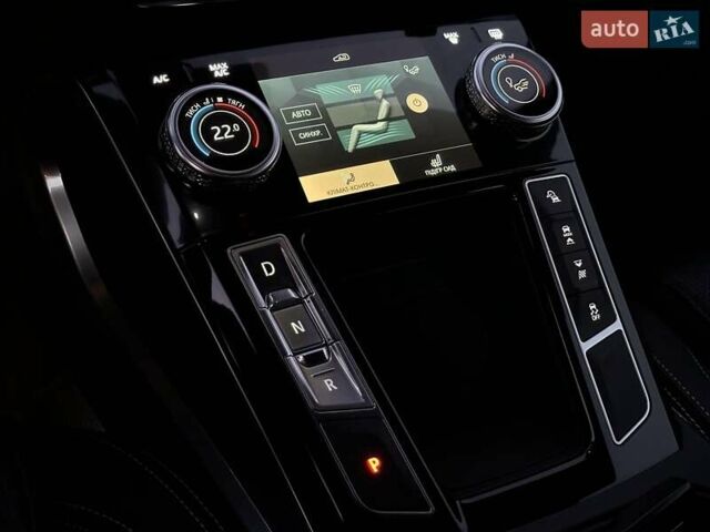 Синий Ягуар I-Pace, объемом двигателя 0 л и пробегом 81 тыс. км за 29500 $, фото 76 на Automoto.ua