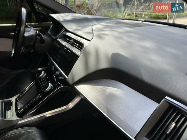 Синий Ягуар I-Pace, объемом двигателя 0 л и пробегом 69 тыс. км за 38900 $, фото 30 на Automoto.ua