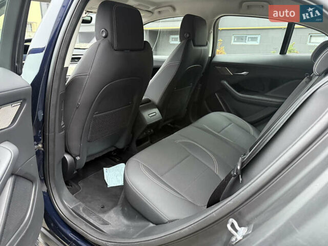 Синий Ягуар I-Pace, объемом двигателя 0 л и пробегом 137 тыс. км за 27500 $, фото 23 на Automoto.ua
