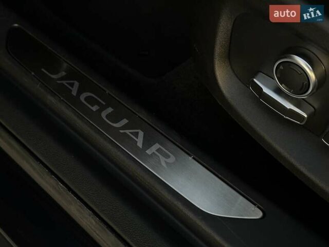 Синий Ягуар I-Pace, объемом двигателя 0 л и пробегом 81 тыс. км за 29500 $, фото 49 на Automoto.ua