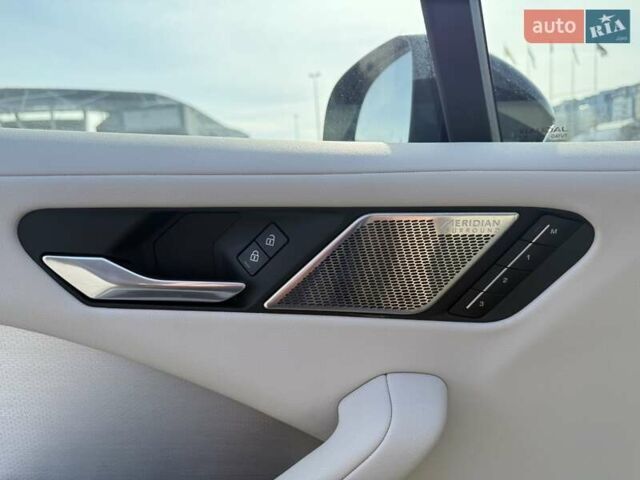 Синий Ягуар I-Pace, объемом двигателя 0 л и пробегом 84 тыс. км за 30900 $, фото 40 на Automoto.ua