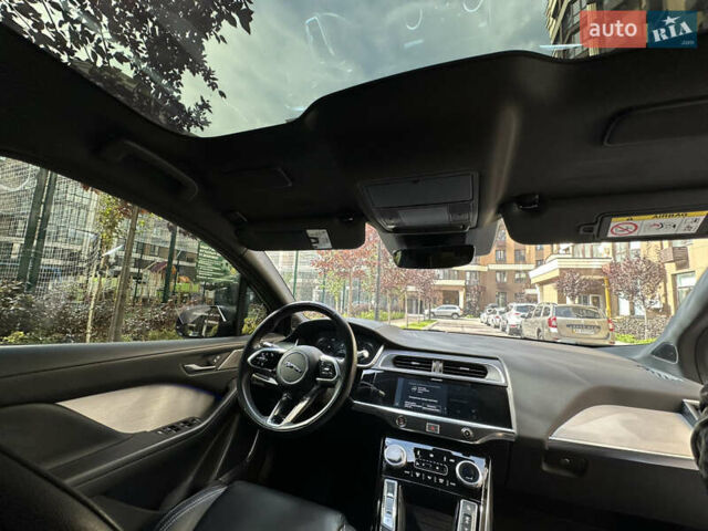 Синий Ягуар I-Pace, объемом двигателя 0 л и пробегом 69 тыс. км за 38900 $, фото 26 на Automoto.ua