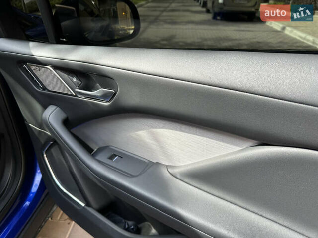 Синий Ягуар I-Pace, объемом двигателя 0 л и пробегом 69 тыс. км за 38900 $, фото 29 на Automoto.ua