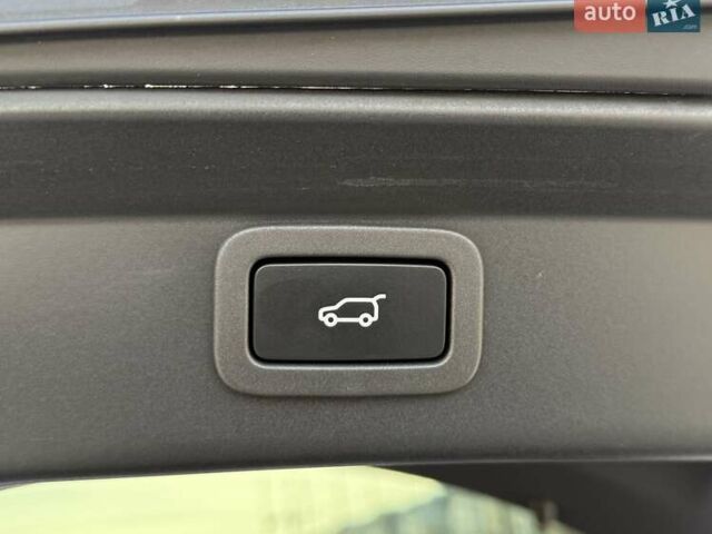 Синий Ягуар I-Pace, объемом двигателя 0 л и пробегом 84 тыс. км за 30900 $, фото 61 на Automoto.ua