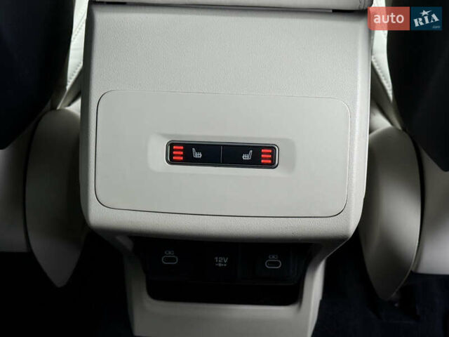 Синий Ягуар I-Pace, объемом двигателя 0 л и пробегом 38 тыс. км за 36320 $, фото 25 на Automoto.ua