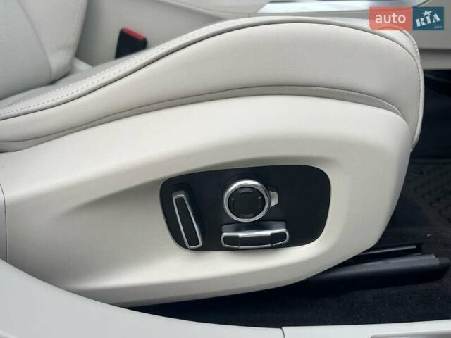 Синий Ягуар I-Pace, объемом двигателя 0 л и пробегом 25 тыс. км за 36499 $, фото 14 на Automoto.ua