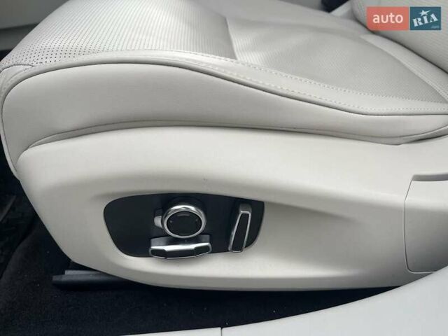 Синий Ягуар I-Pace, объемом двигателя 0 л и пробегом 25 тыс. км за 36499 $, фото 13 на Automoto.ua