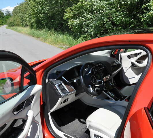 Помаранчевий Ягуар I-Pace, об'ємом двигуна 0 л та пробігом 42 тис. км за 26999 $, фото 31 на Automoto.ua