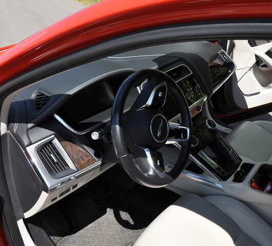 Помаранчевий Ягуар I-Pace, об'ємом двигуна 0 л та пробігом 42 тис. км за 26999 $, фото 33 на Automoto.ua