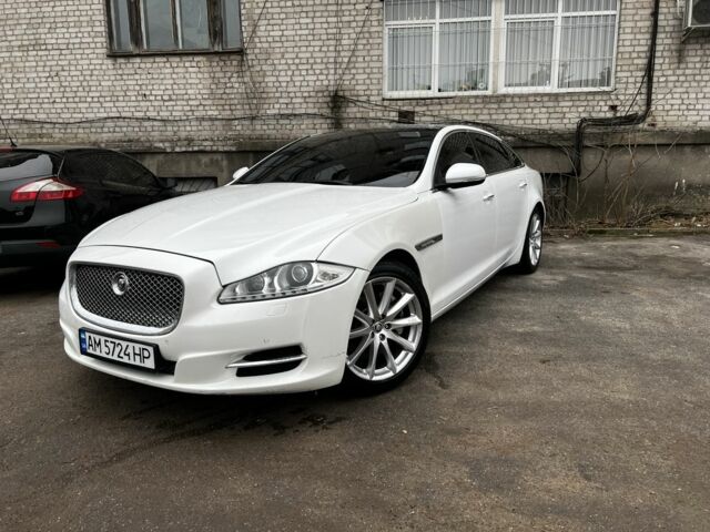 Белый Ягуар XJL, объемом двигателя 3 л и пробегом 100 тыс. км за 17147 $, фото 2 на Automoto.ua