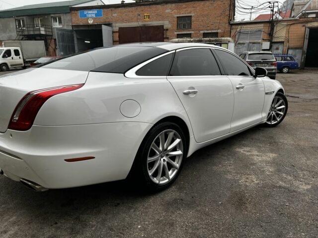 Белый Ягуар XJL, объемом двигателя 3 л и пробегом 100 тыс. км за 17147 $, фото 9 на Automoto.ua