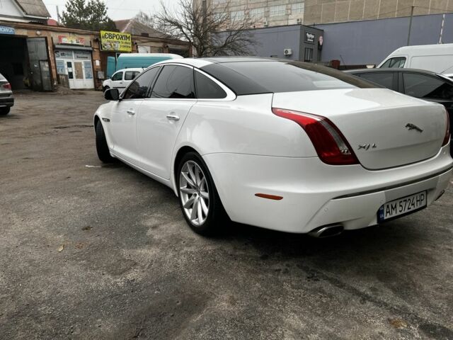 Белый Ягуар XJL, объемом двигателя 3 л и пробегом 100 тыс. км за 17147 $, фото 1 на Automoto.ua