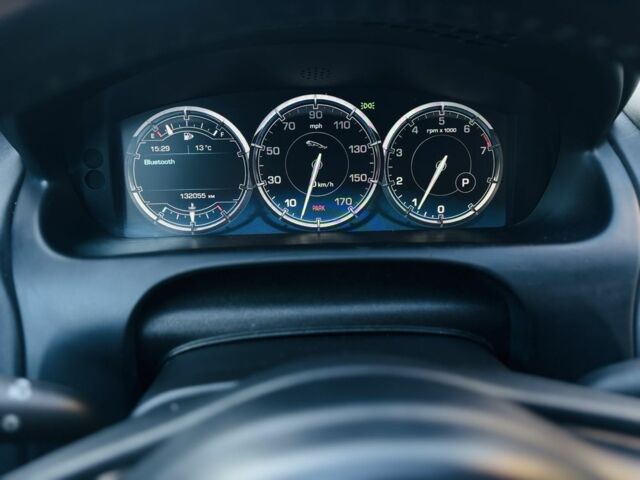 Белый Ягуар XJL, объемом двигателя 3 л и пробегом 133 тыс. км за 21000 $, фото 7 на Automoto.ua