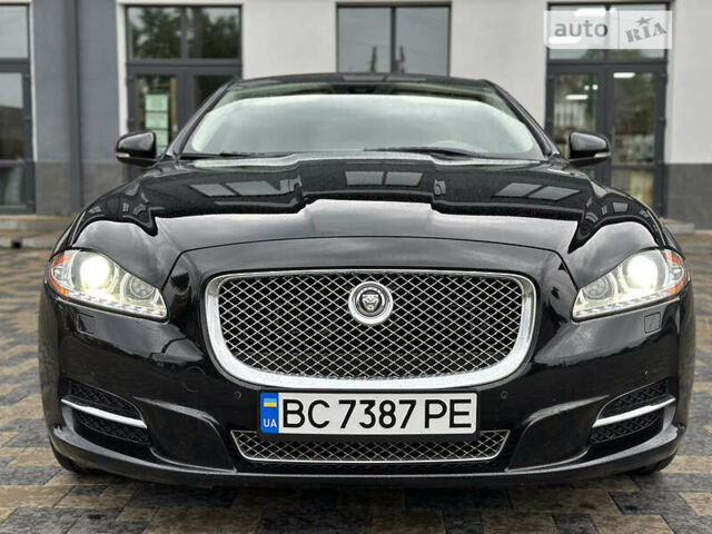 Черный Ягуар XJL, объемом двигателя 3 л и пробегом 170 тыс. км за 24500 $, фото 79 на Automoto.ua