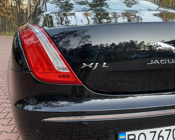 Черный Ягуар XJL, объемом двигателя 3 л и пробегом 137 тыс. км за 23000 $, фото 21 на Automoto.ua