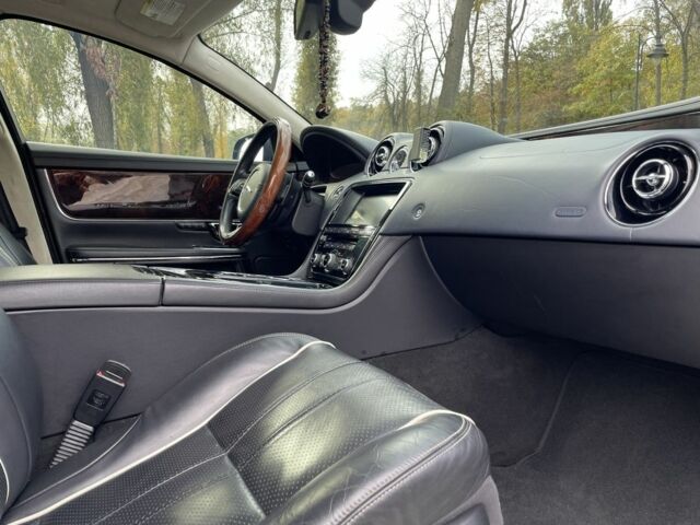 Ягуар XJL 2015 в Киеве на Automoto.ua Черный Ягуар XJL, объемом двигателя 3 л и пробегом 87 тыс. км за 28500 $, фото 14 на Automoto.ua