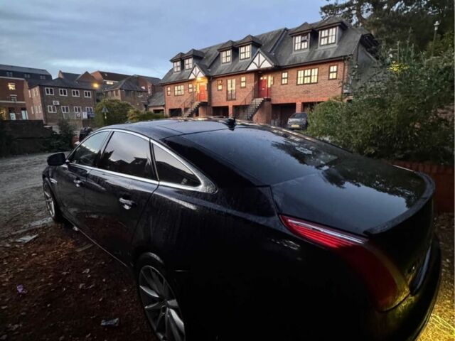 Черный Ягуар XJL, объемом двигателя 3 л и пробегом 2 тыс. км за 10500 $, фото 14 на Automoto.ua