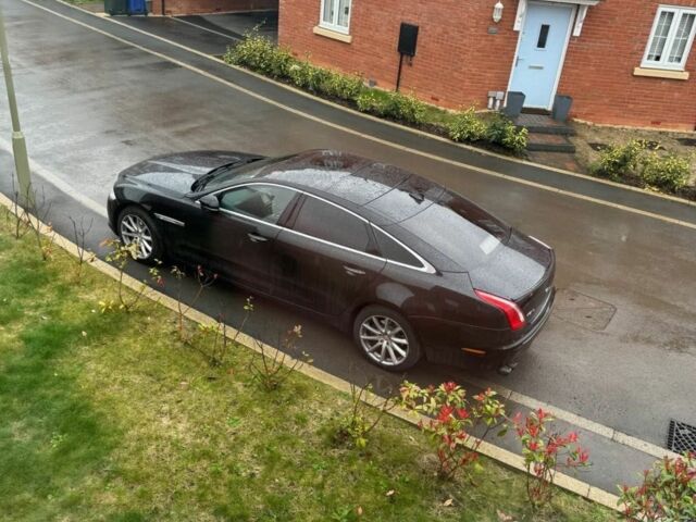 Черный Ягуар XJL, объемом двигателя 3 л и пробегом 2 тыс. км за 10500 $, фото 5 на Automoto.ua