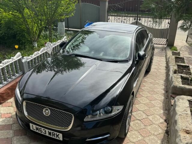 Черный Ягуар XJL, объемом двигателя 3 л и пробегом 2 тыс. км за 10500 $, фото 2 на Automoto.ua