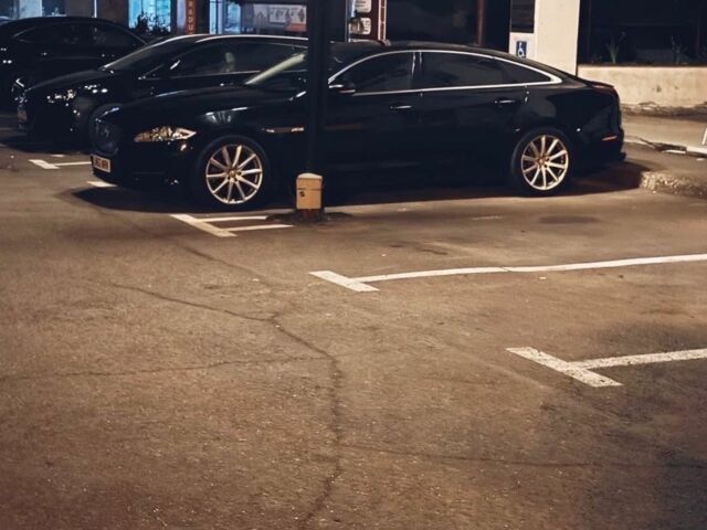 Черный Ягуар XJL, объемом двигателя 3 л и пробегом 2 тыс. км за 10500 $, фото 11 на Automoto.ua