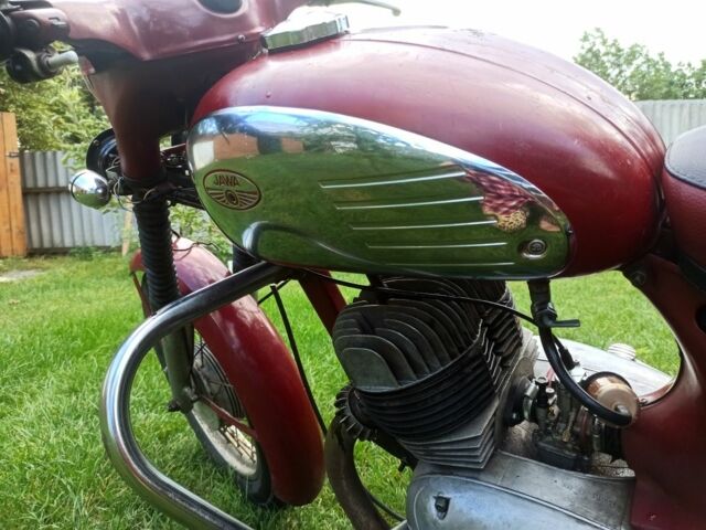 ЯВА Другая, объемом двигателя 0.35 л и пробегом 0 тыс. км за 1500 $, фото 3 на Automoto.ua