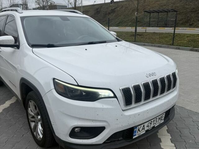 Білий Джип Cherokee, об'ємом двигуна 2.4 л та пробігом 240 тис. км за 15500 $, фото 2 на Automoto.ua