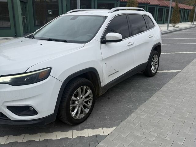 Білий Джип Cherokee, об'ємом двигуна 2.4 л та пробігом 240 тис. км за 15500 $, фото 1 на Automoto.ua