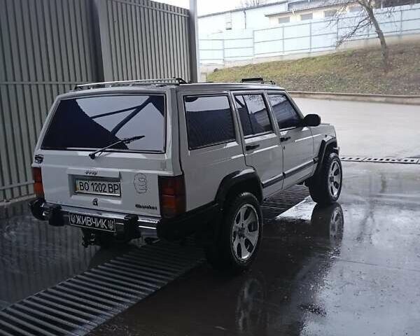 Білий Джип Cherokee, об'ємом двигуна 0 л та пробігом 300 тис. км за 4500 $, фото 2 на Automoto.ua
