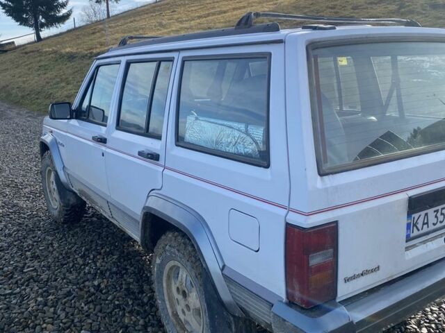 Белый Джип Чероки, объемом двигателя 2.1 л и пробегом 280 тыс. км за 6500 $, фото 3 на Automoto.ua