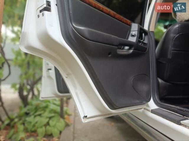 Білий Джип Cherokee, об'ємом двигуна 4 л та пробігом 200 тис. км за 5300 $, фото 25 на Automoto.ua