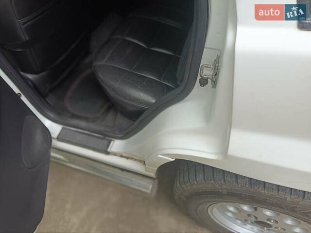 Білий Джип Cherokee, об'ємом двигуна 4 л та пробігом 200 тис. км за 5300 $, фото 24 на Automoto.ua