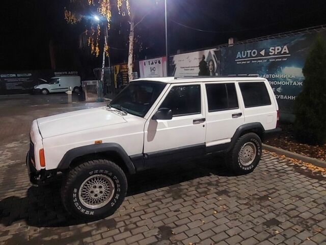 Білий Джип Cherokee, об'ємом двигуна 2.5 л та пробігом 250 тис. км за 2400 $, фото 3 на Automoto.ua