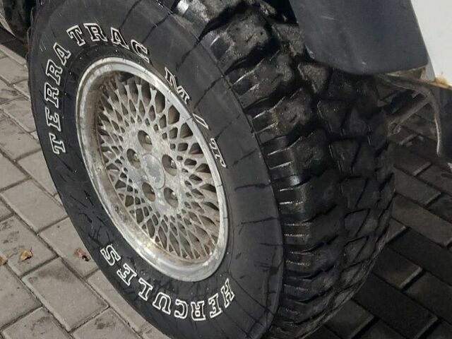 Білий Джип Cherokee, об'ємом двигуна 2.5 л та пробігом 250 тис. км за 2400 $, фото 5 на Automoto.ua